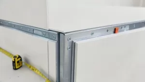 montaż regipsów na stelażu cena